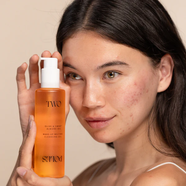 9_64bc60bd-020b-46b5-92aa-ce1eb6c7d48c Two Poles Cleansing Oil 190ml - Imagen 1